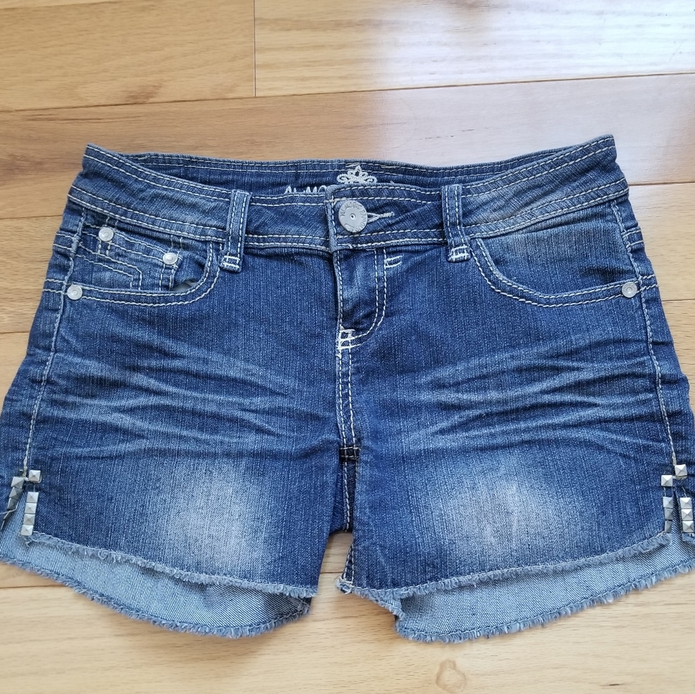 Almost famous low rise jean shorts